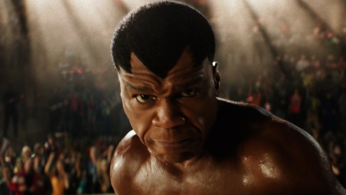 Filme de Street Fighter estreia com crítica torcendo o nariz e público mais animado; Jason Momoa vive o brasileiro Blanka